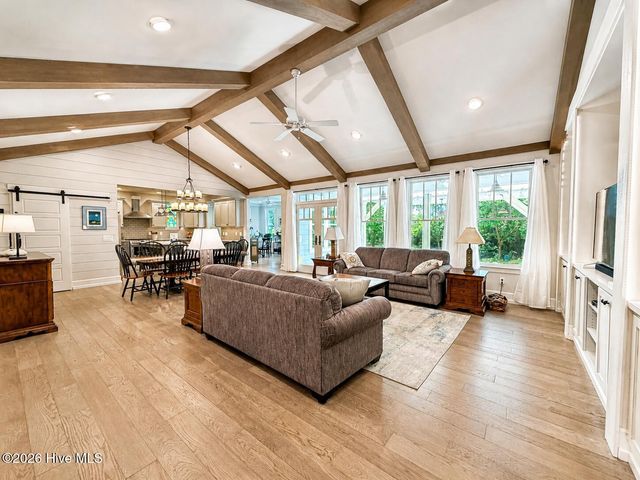 104 Grey Moss Court, Hampstead, NC 28443