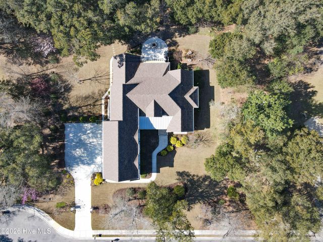 104 Grey Moss Court, Hampstead, NC 28443