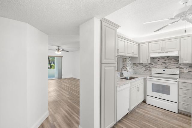 2455 NW 89th Drive 201, Coral Springs, FL 33065