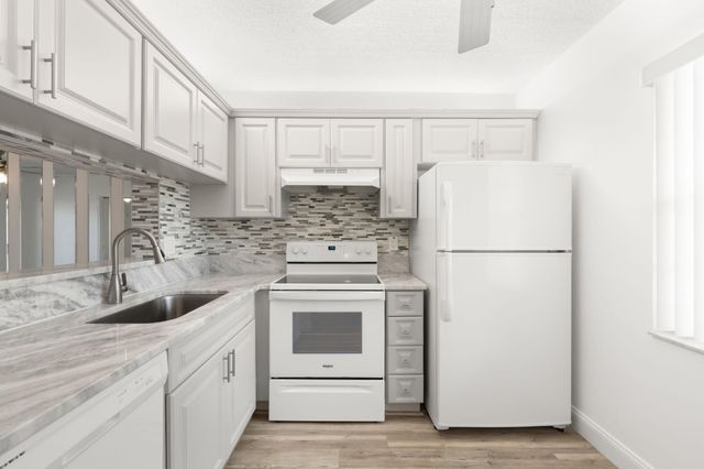 2455 NW 89th Drive 201, Coral Springs, FL 33065