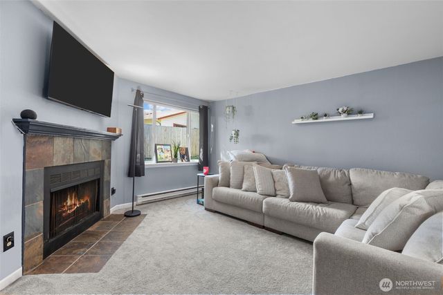 1227 S 238th Lane #801, Des Moines, WA 98198