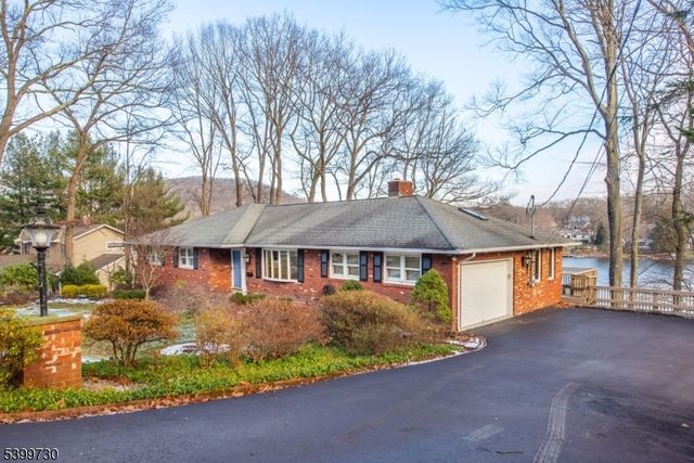 347 High Crest Dr, West Milford Twp., NJ 07480