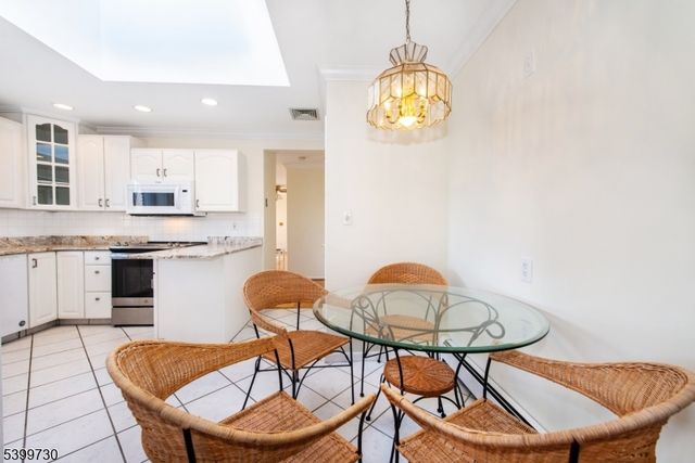 347 High Crest Dr, West Milford Twp., NJ 07480