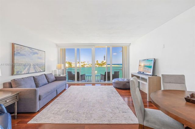 2508 Bay Dr 307, Pompano Beach, FL 33062