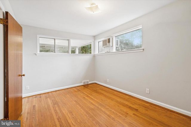 211 KENT RD, Wyncote, PA 19095