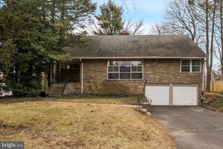 211 KENT RD, Wyncote, PA 19095