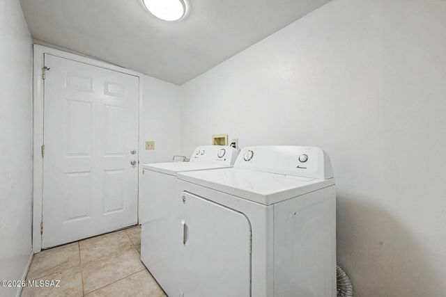 138 W District Street, Tucson, AZ 85714