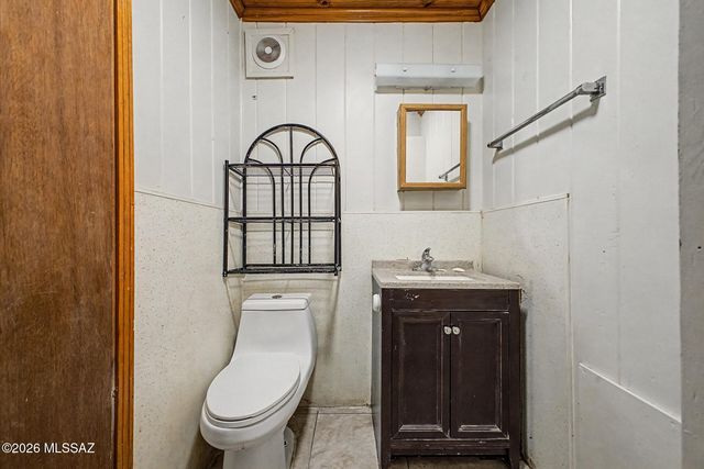 138 W District Street, Tucson, AZ 85714