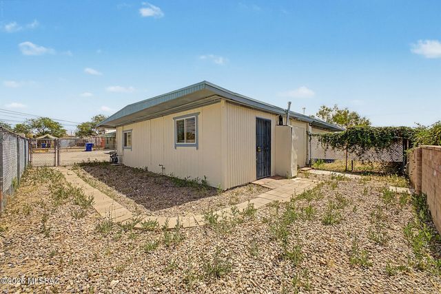 138 W District Street, Tucson, AZ 85714