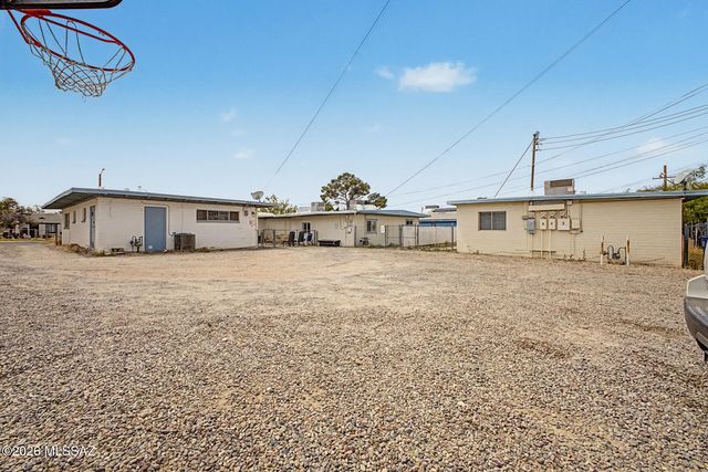 138 W District Street, Tucson, AZ 85714