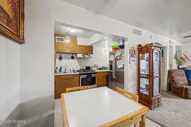 138 W District Street, Tucson, AZ 85714