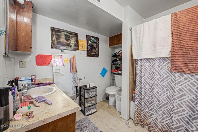 138 W District Street, Tucson, AZ 85714
