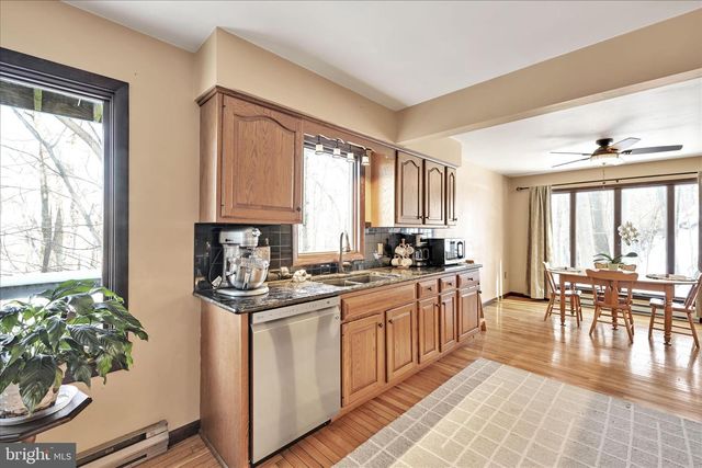 337 BERRY MOUNTAIN RD, Millersburg, PA 17061