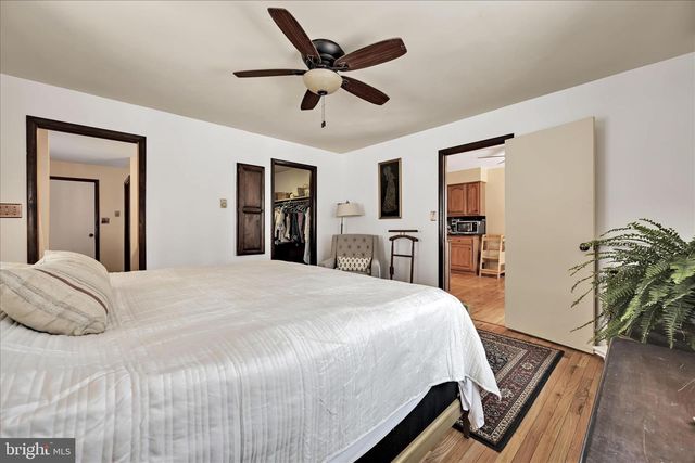 337 BERRY MOUNTAIN RD, Millersburg, PA 17061