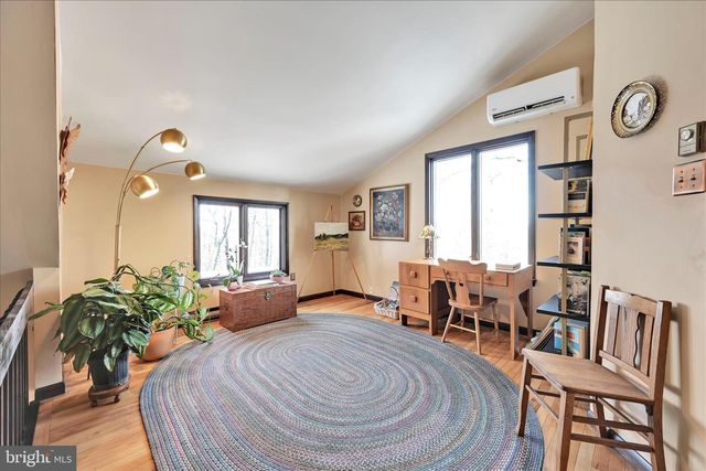 337 BERRY MOUNTAIN RD, Millersburg, PA 17061