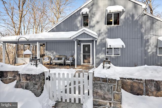 337 BERRY MOUNTAIN RD, Millersburg, PA 17061