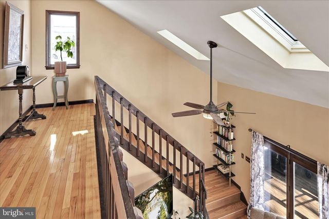 337 BERRY MOUNTAIN RD, Millersburg, PA 17061