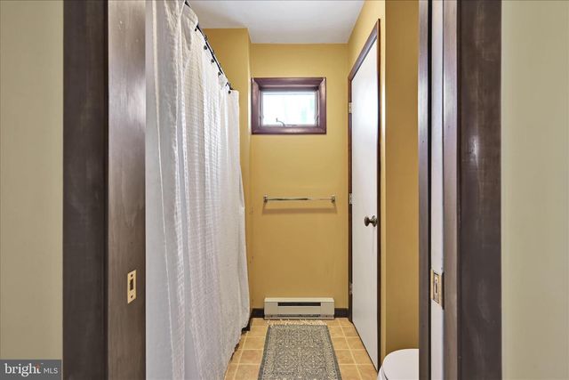 337 BERRY MOUNTAIN RD, Millersburg, PA 17061