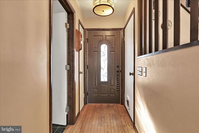 337 BERRY MOUNTAIN RD, Millersburg, PA 17061