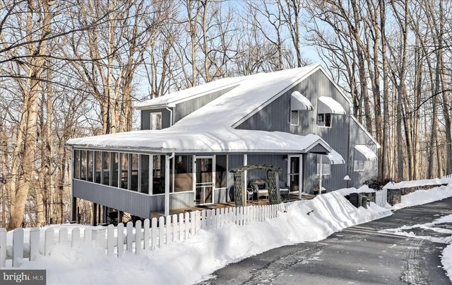 337 BERRY MOUNTAIN RD, Millersburg, PA 17061