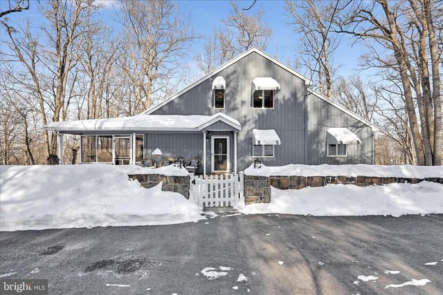 337 BERRY MOUNTAIN RD, Millersburg, PA 17061