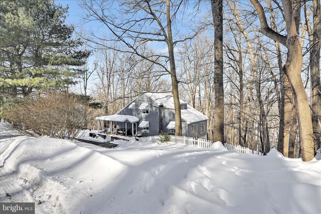 337 BERRY MOUNTAIN RD, Millersburg, PA 17061