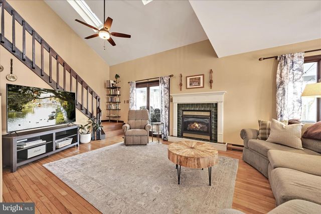 337 BERRY MOUNTAIN RD, Millersburg, PA 17061