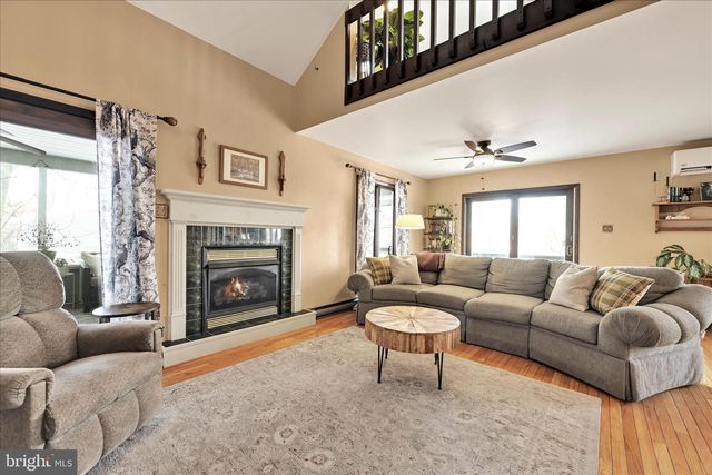 337 BERRY MOUNTAIN RD, Millersburg, PA 17061