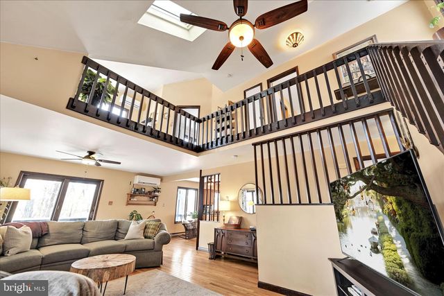 337 BERRY MOUNTAIN RD, Millersburg, PA 17061