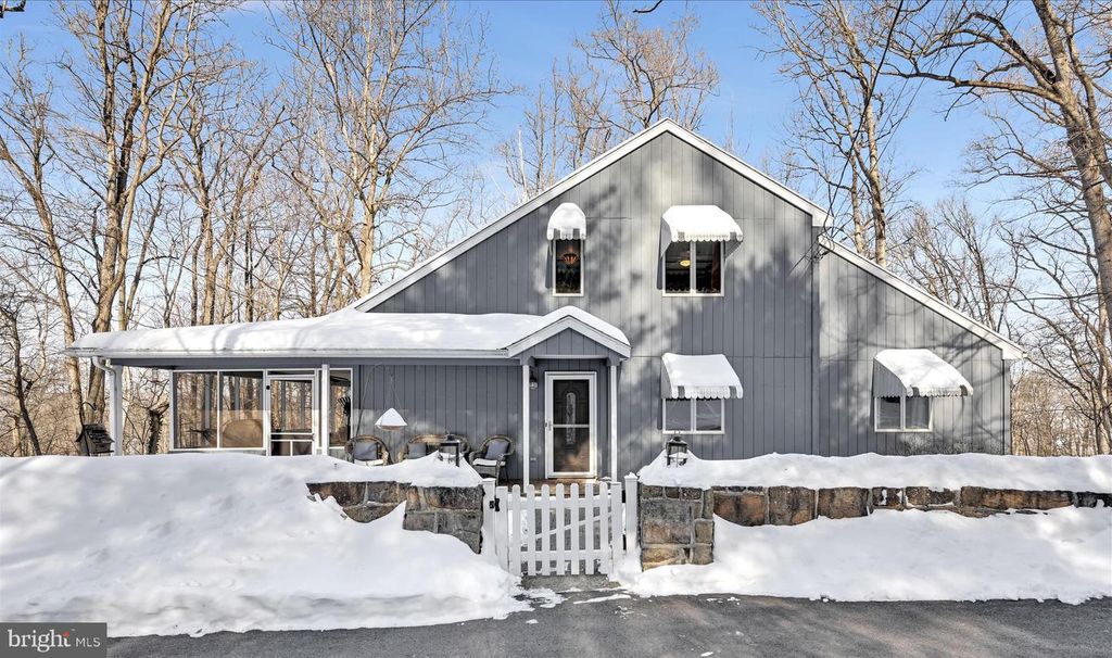 337 BERRY MOUNTAIN RD, Millersburg, PA 17061