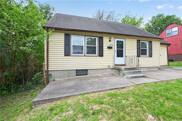 4342 LISTER Avenue, Kansas City, MO 64130