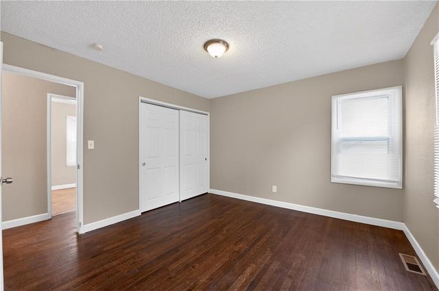 4342 LISTER Avenue, Kansas City, MO 64130