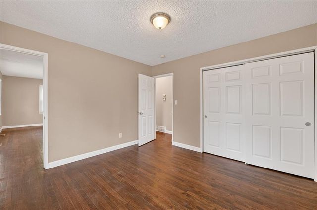 4342 LISTER Avenue, Kansas City, MO 64130