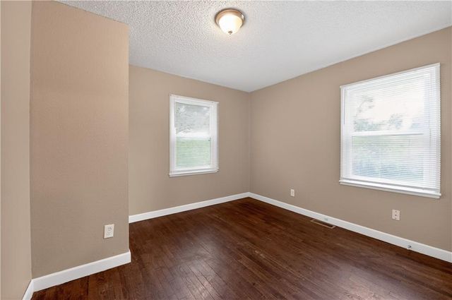 4342 LISTER Avenue, Kansas City, MO 64130