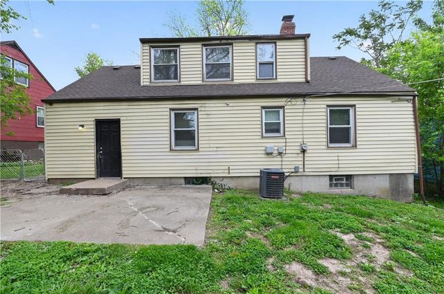 4342 LISTER Avenue, Kansas City, MO 64130