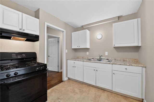 4342 LISTER Avenue, Kansas City, MO 64130