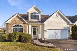 9 Green Briar Drive 9, Suffield, CT 06078