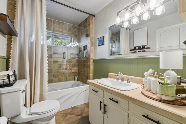 100 Swisher Road, Shady Shores, TX 76208