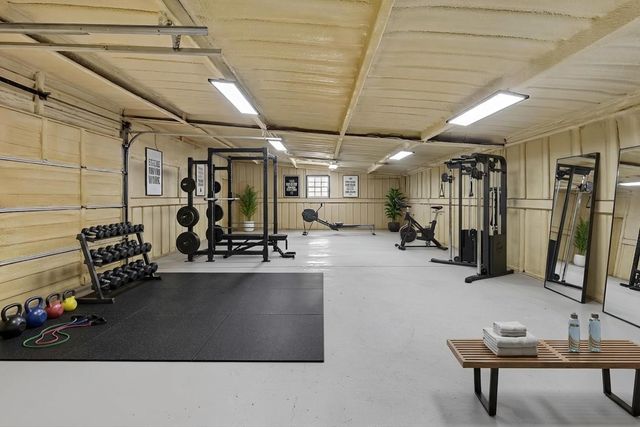 100 Swisher Road, Shady Shores, TX 76208