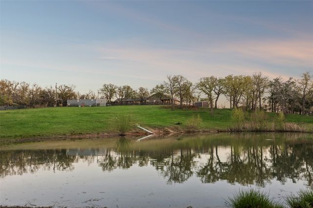 100 Swisher Road, Shady Shores, TX 76208