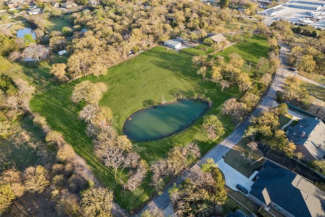 100 Swisher Road, Shady Shores, TX 76208