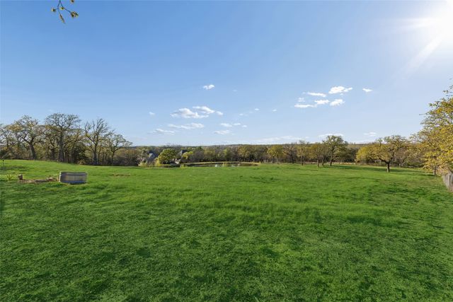 100 Swisher Road, Shady Shores, TX 76208