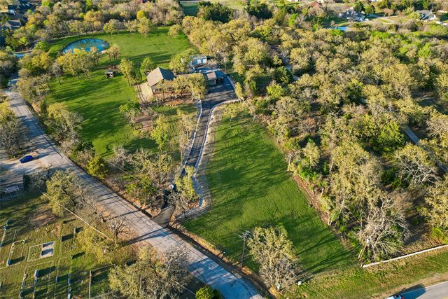 100 Swisher Road, Shady Shores, TX 76208