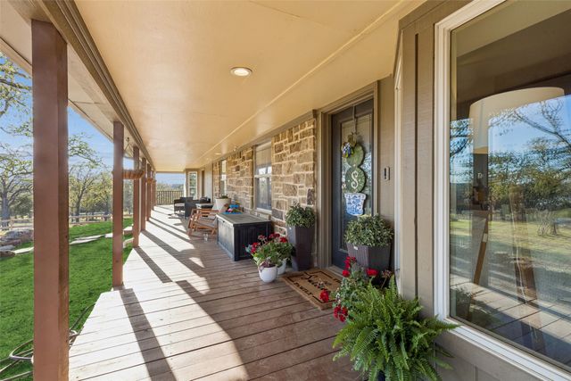 100 Swisher Road, Shady Shores, TX 76208