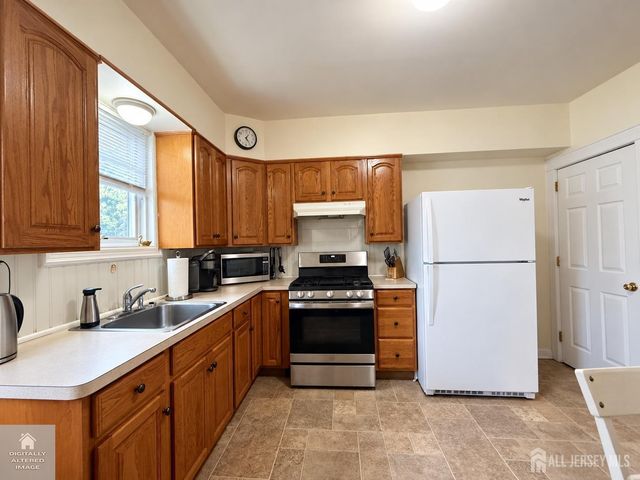 427 Prospect Avenue, Piscataway, NJ 08854