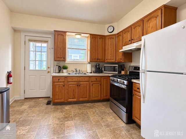 427 Prospect Avenue, Piscataway, NJ 08854