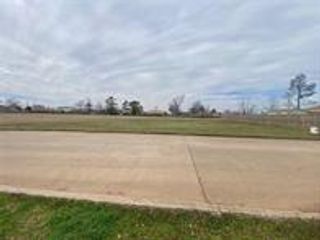 3308 S 23rd Street, Chickasha, OK 73018