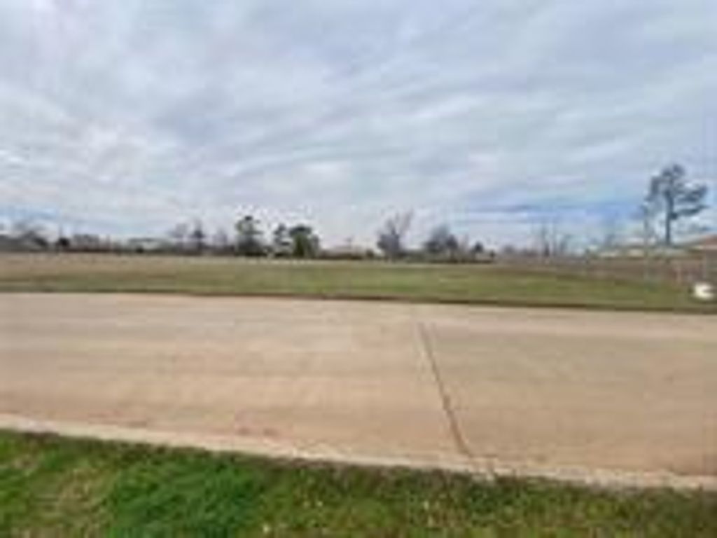 3308 S 23rd Street, Chickasha, OK 73018