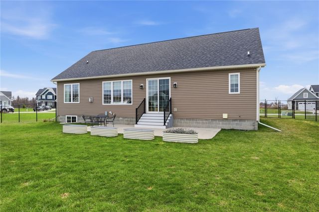1045 Lakemist Trail, Ontario, NY 14519