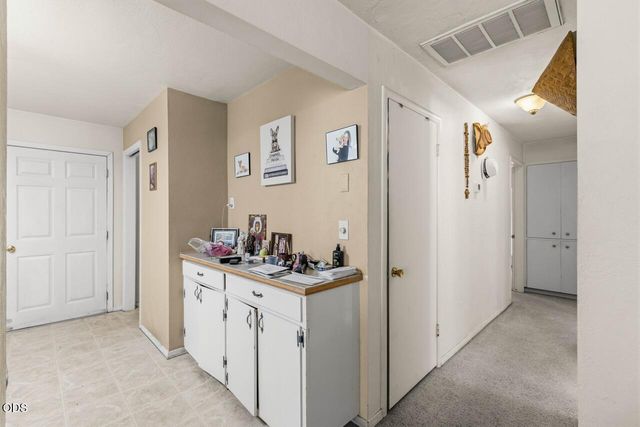 28 Eastwood Drive, Medford, OR 97504